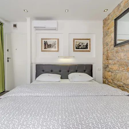 Luxury Ana 1 In The Heart Of Apartment